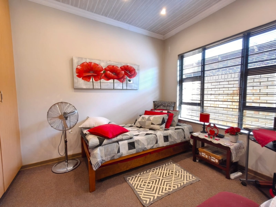 2 Bedroom Property for Sale in Potchefstroom North West